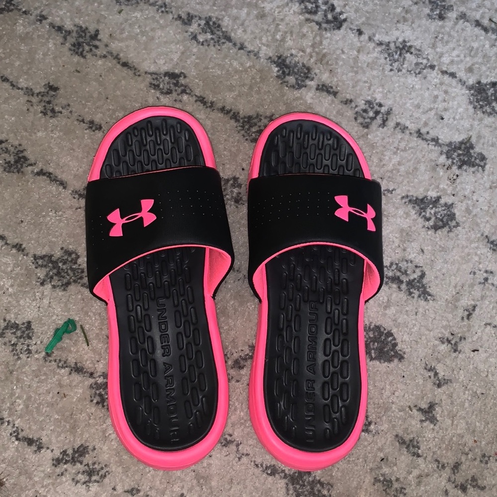 Women’s Under Armour slides 10